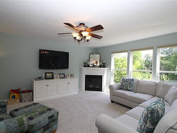 3rd image of 2367 Becket Cir