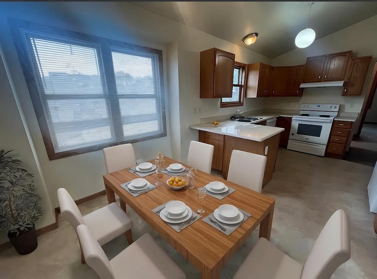 3 bed, 1600 sqft, $2,150 — Photo 3