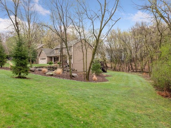 5900 Covington Rd, Shorewood, MN 55331