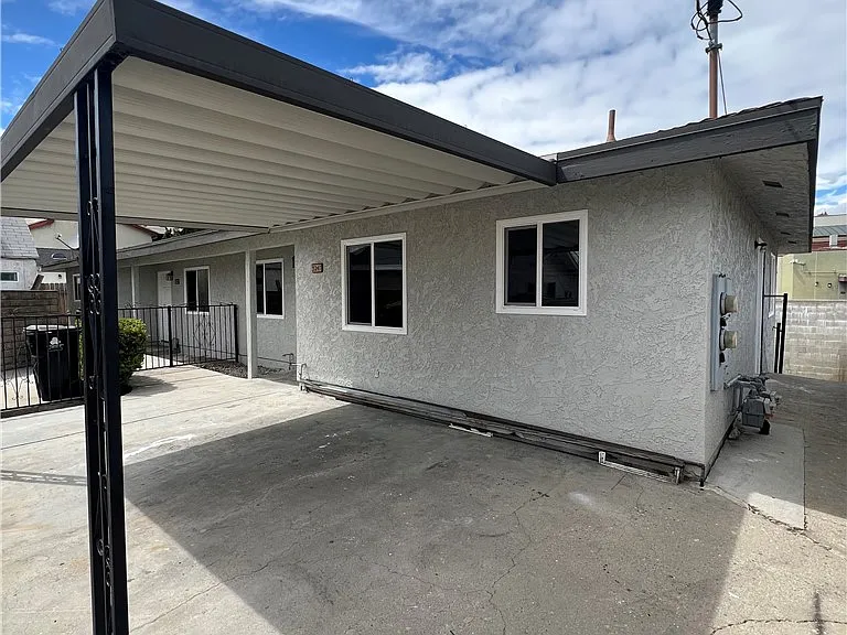 5247 Navarro St — Photo 5