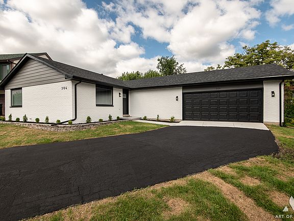 2nd image of 304 Fernwood Ct