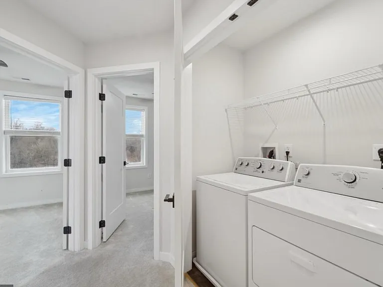 812 Hoopes Ln — Photo 11