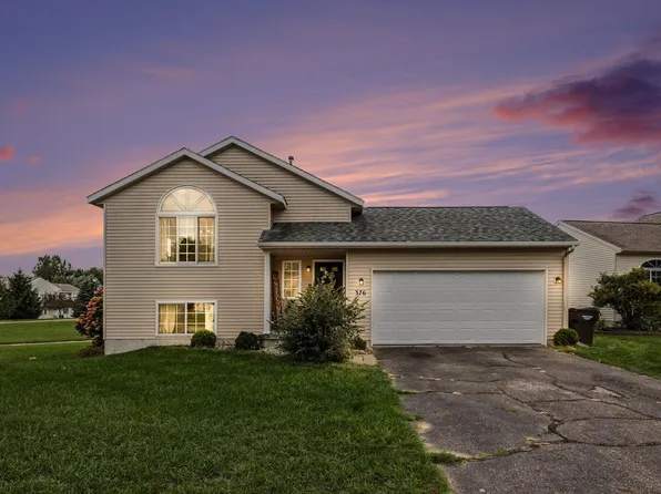 376 Prairie Run Dr NE, Cedar Springs, MI 49319