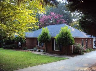 5017 Sharon View Rd, Charlotte, NC 28226