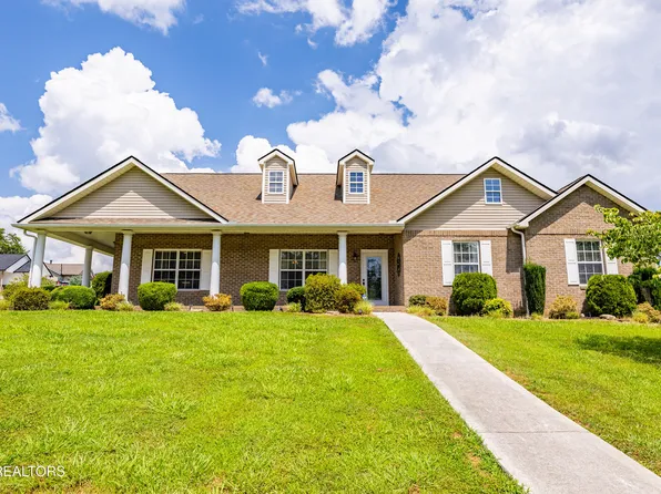 8002 Stone Hollow Dr, Knoxville, TN 37924
