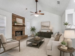 2121 Stone Moss Ln, Grapevine, TX 76051