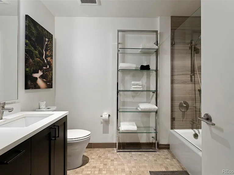 1750 Wewatta St #1224 — Photo 4