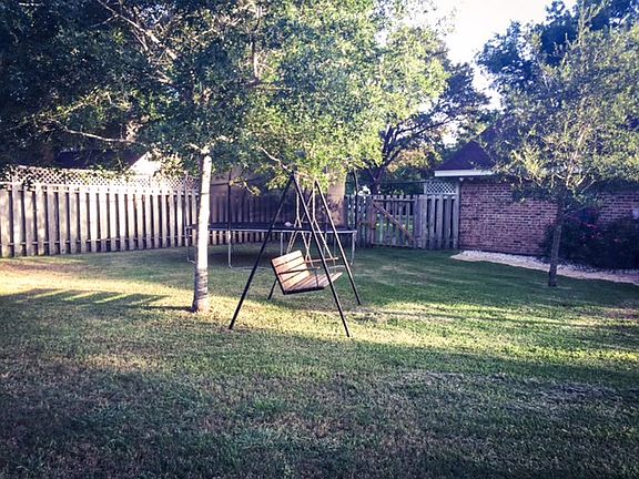 4th image of 1307 Carroll Dr
