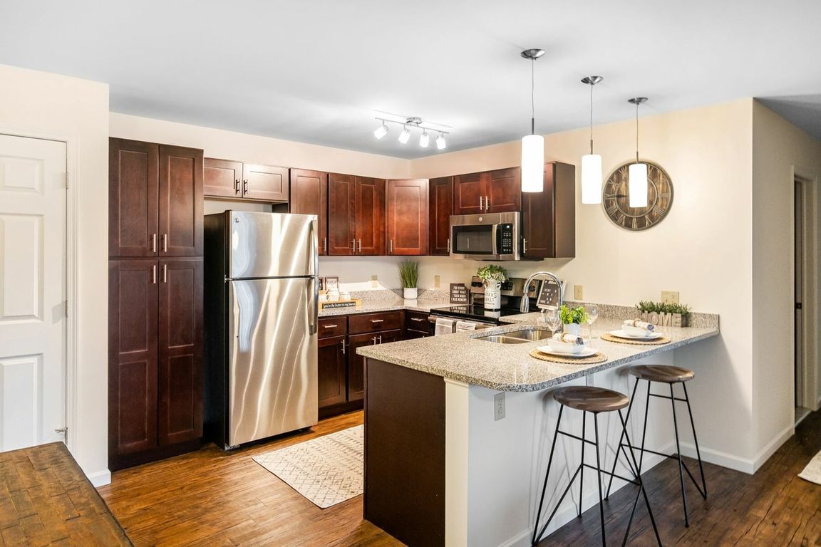 A spacious layout enhanced by bold, modern finishes.