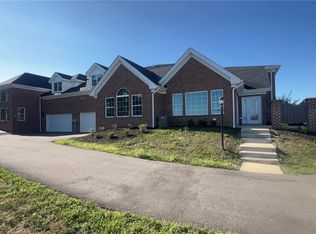 1556 Parkwood Pointe Dr, Crescent, PA