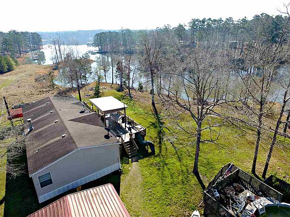 3rd image of 330 Eagle Ln