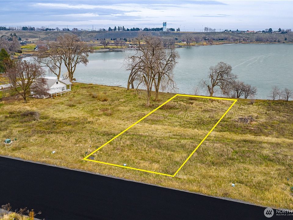 1st image of 13 Valley Road NE #13