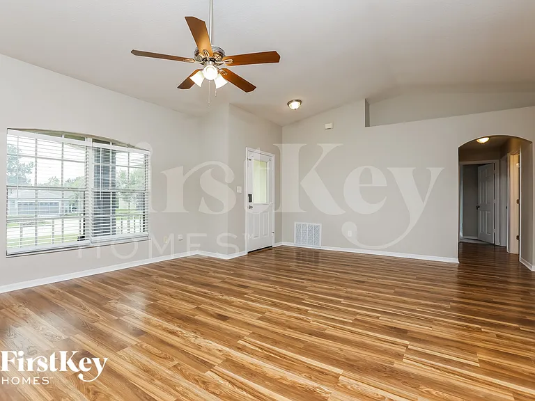 14425 N Greater Hills Blvd — Photo 2