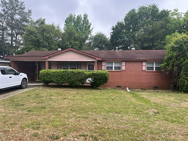 1st image of 214 Palomino Ln