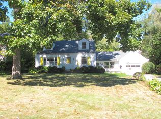 60 Hawthorne Rd, New Canaan, CT 06840