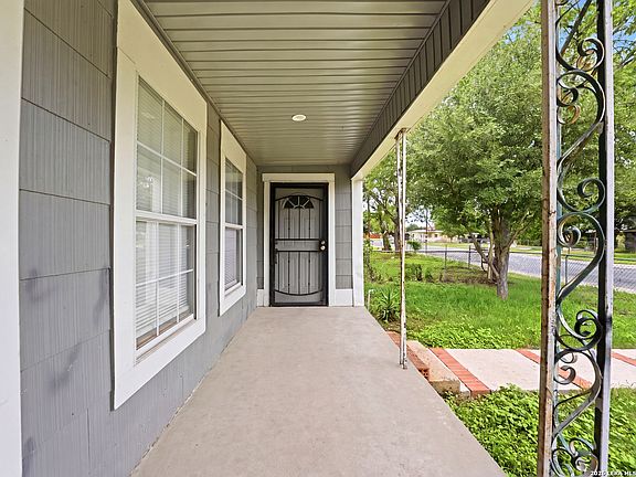 3rd image of 4838 MELVIN DR