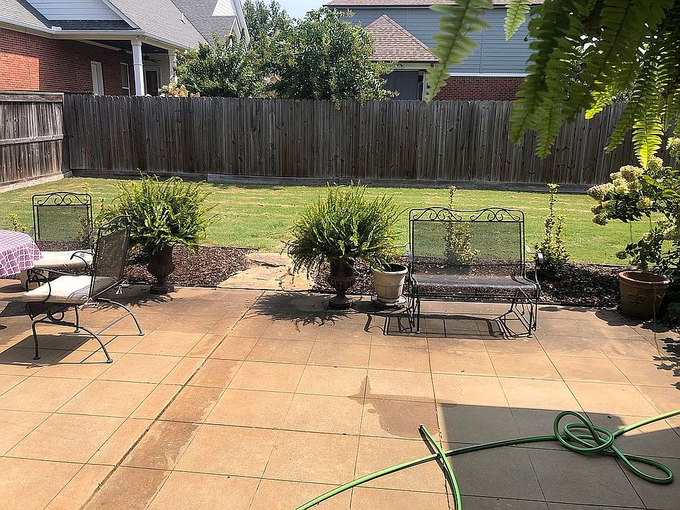 2nd image of 6209 Charleston Court Dr