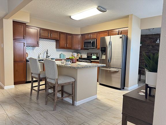 3rd image of 4500 Norma Dr NE