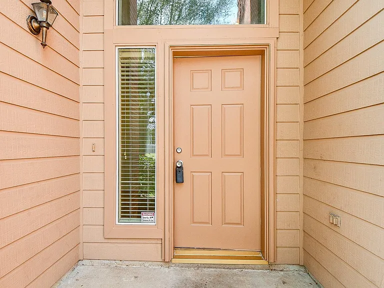 2707 Silk Tree Ln — Photo 16