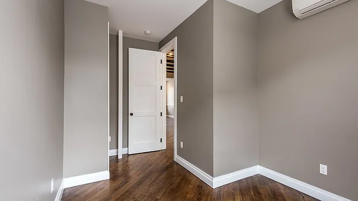 Rented by Nooklyn NYC LLC | media 32