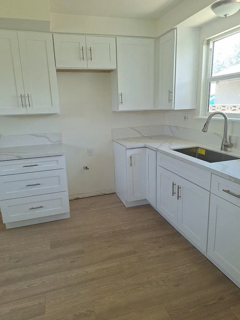 3 bed, 1142 sqft, $2,900 — Photo 3