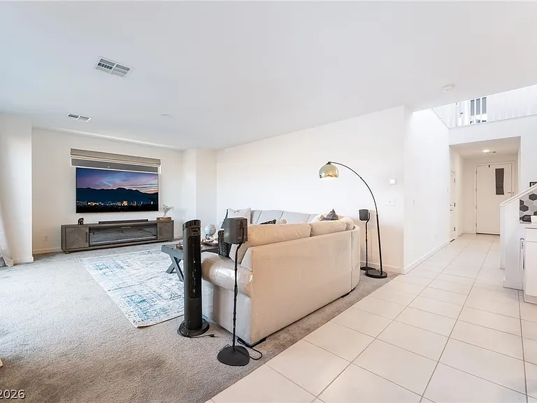 720 Emerson Creek Ct — Photo 5