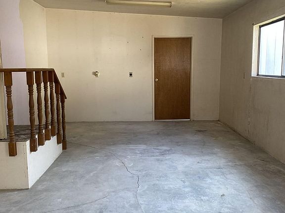 5th image of 345 Woodland Dr