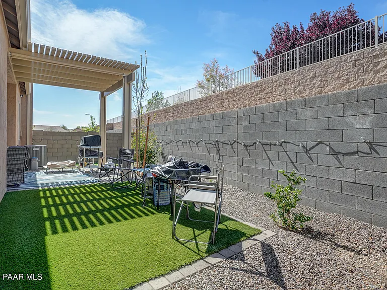 4750 N Yale Ave #16 — Photo 9