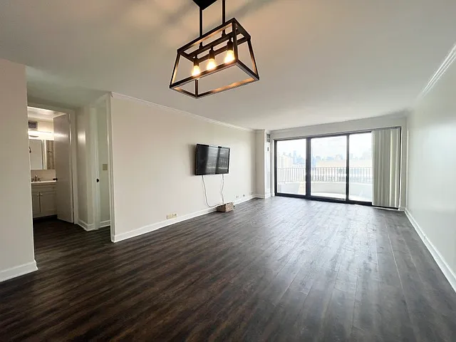 2020 N Lincoln Park W #32K — Photo 10