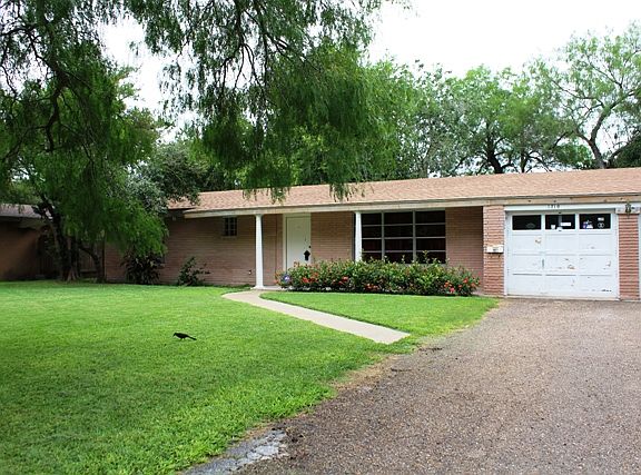 3rd image of 1710 Elmwood Dr