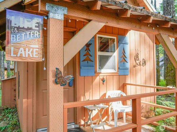 531 N Kokanee Ridge Drive, Hoodsport, WA 98548