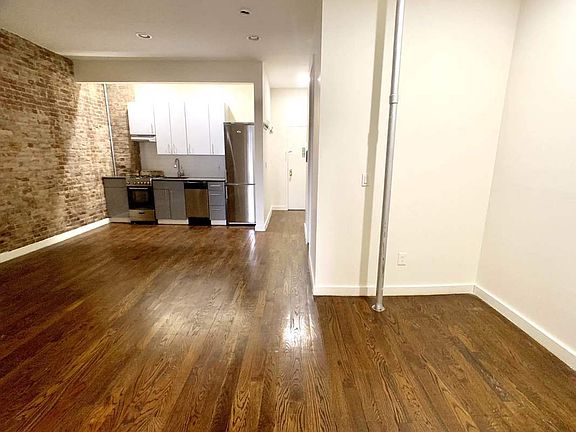 3rd image of 611 Nostrand Ave APT 3R