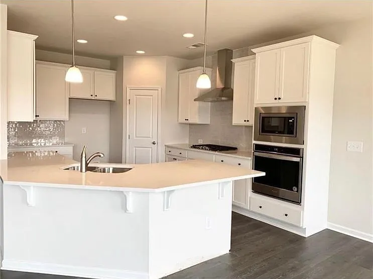 4710 Falls River Dr — Photo 4