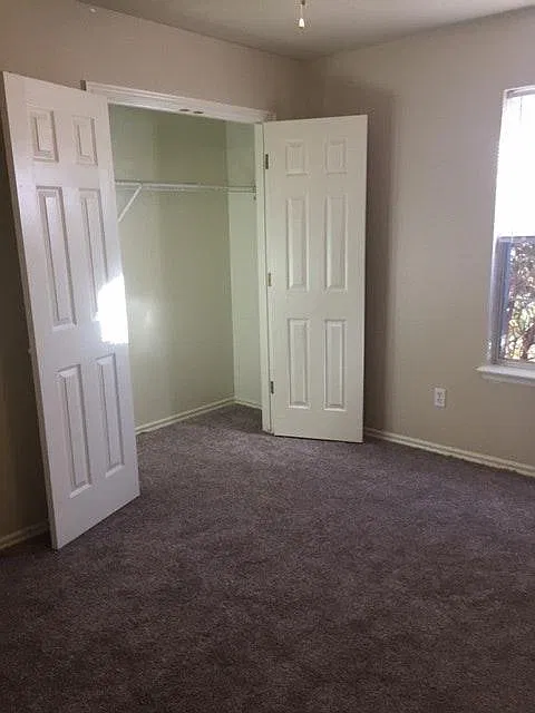 4 bed, 1991 sqft, $1,950 — Photo 3