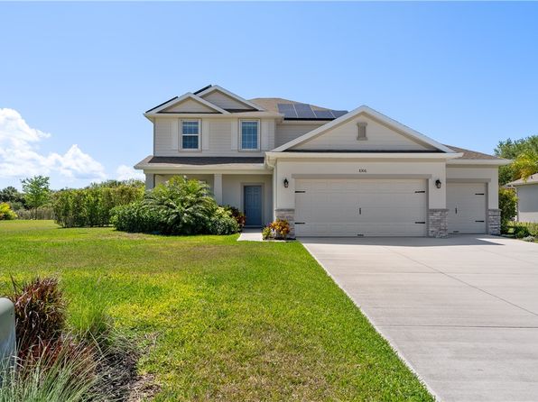 8306 Laguna Cir, Micco, FL 32976