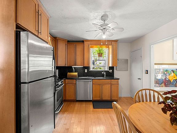 5th image of 25 Alden Pl