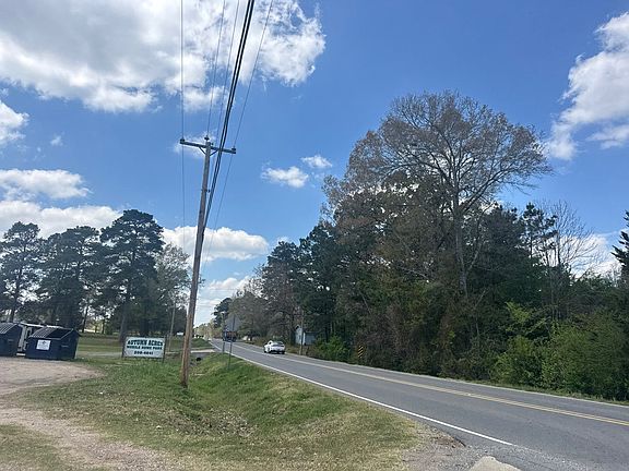 5th image of 916 Barron Rd