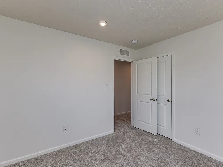 403 Sydney Dr — Photo 20