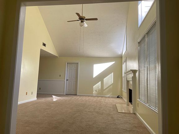 4th image of 3330 Hudson Ln