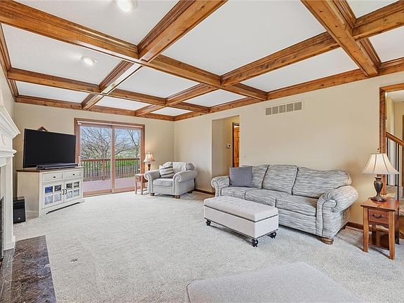 5th image of 1100 Wellington Way