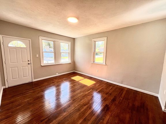 4th image of 9437 Bristol Ave
