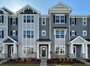 2367 Glacier St, Mundelein, IL 60060
