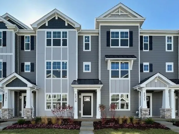 2367 Glacier St, Mundelein, IL 60060