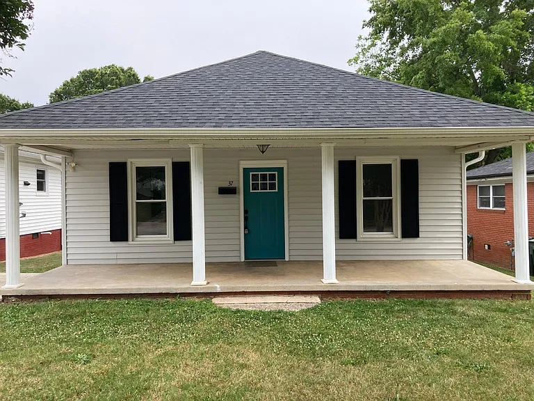 37 Douglas Ave NW — Photo 13