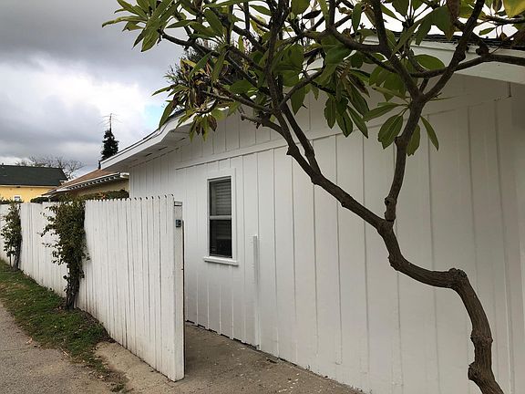 2nd image of 322 W Pedregosa St APT B