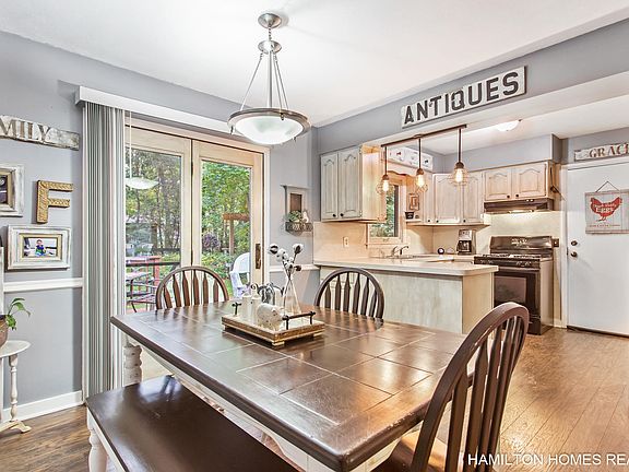 2nd image of 1264 Barbara St NW