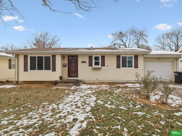 4962 Magnolia St, Omaha, NE 68137