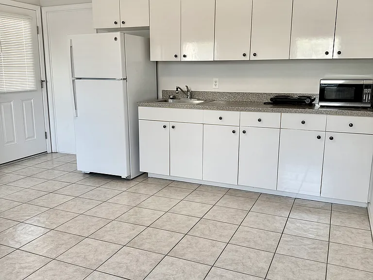 6440 Elmwood Ave #2 — Photo 1