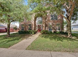7912 Arlie Ln, North Richland Hills, TX 76182