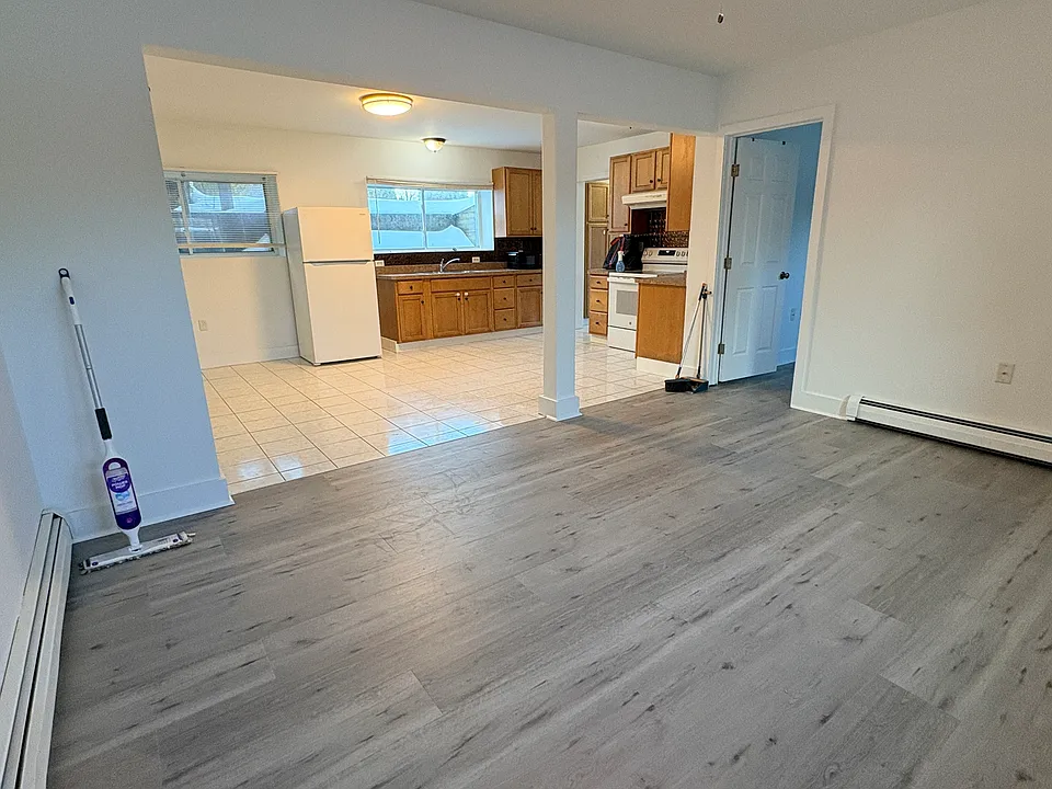 Living Room/Kitchen